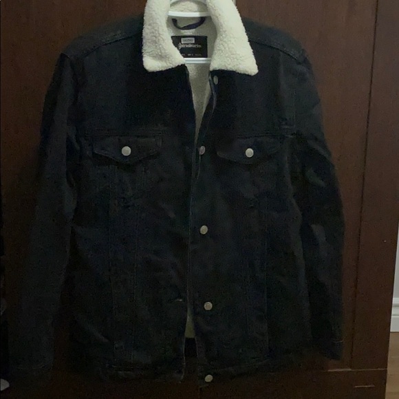 Black jacket - Picture 1 of 1